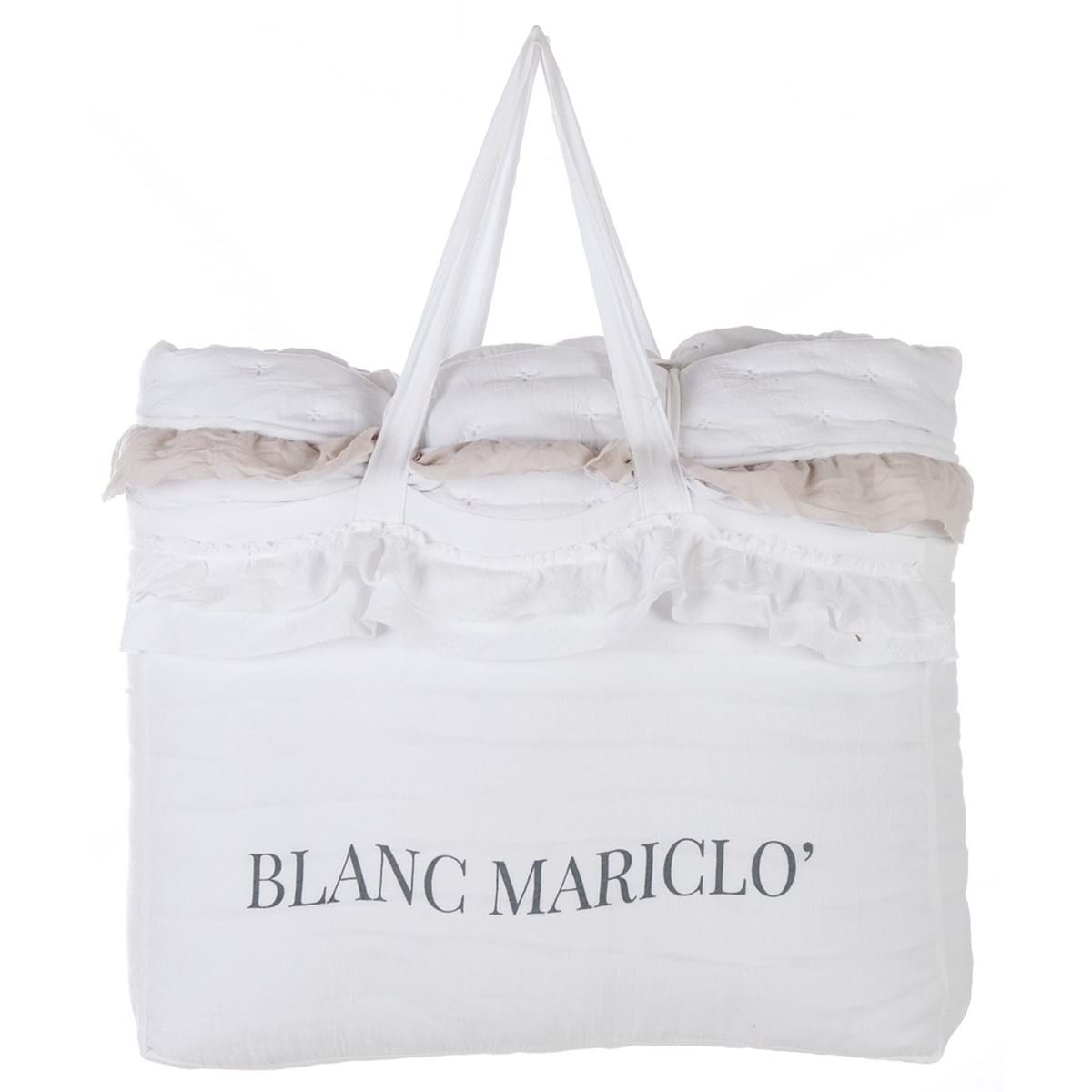colcha blanca con volantes