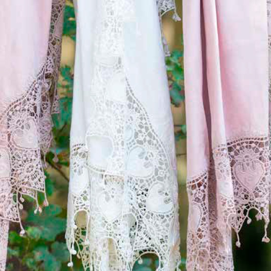 Mantel - Rosa con bordados - Imagen 2